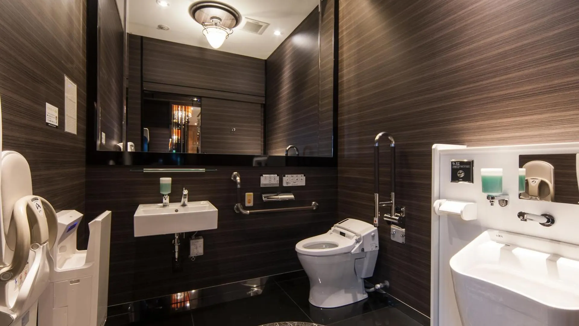 ***  Apa Hotel Iidabashi Ekimae Tokio Japón